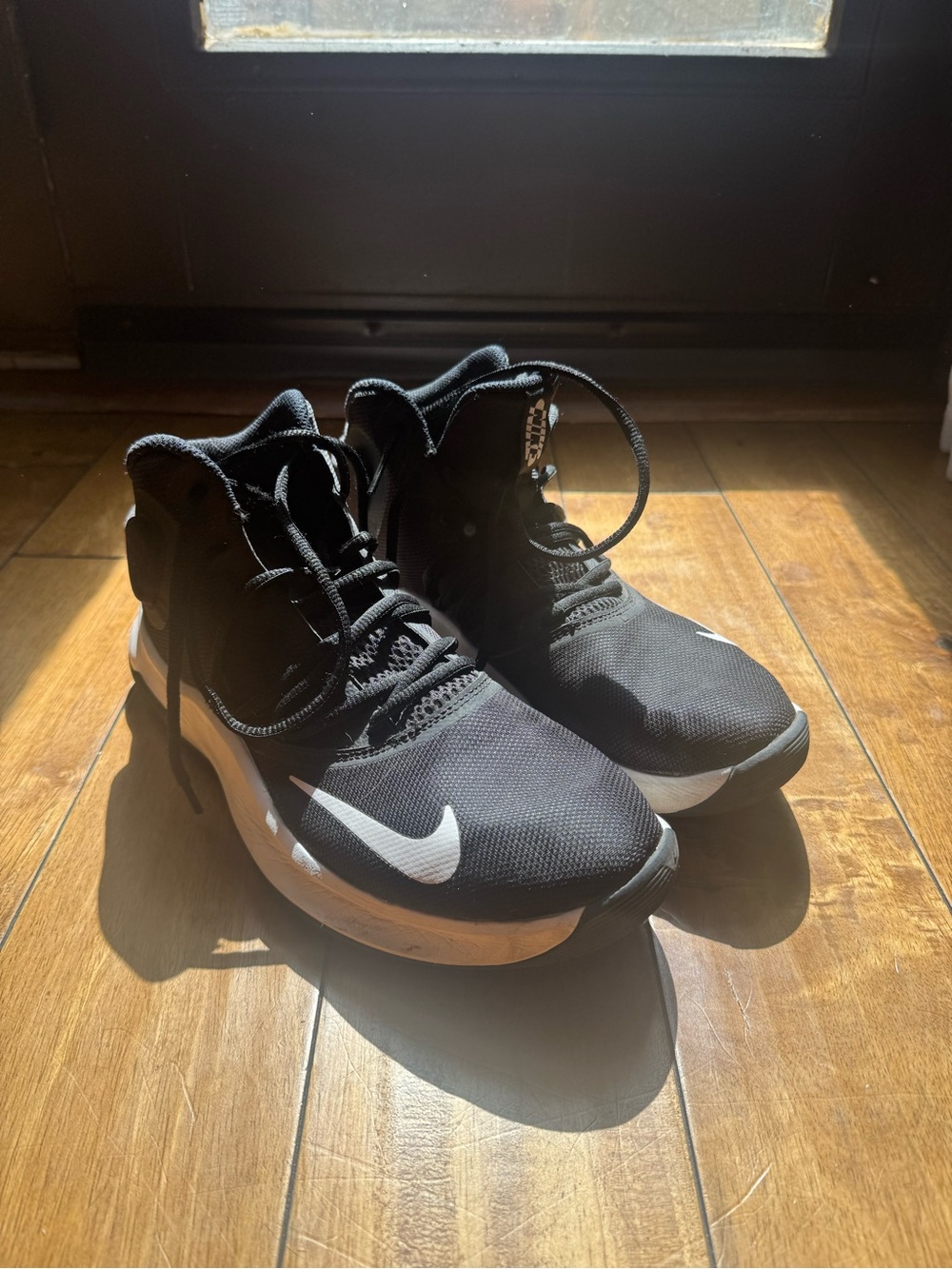 Nike Men's Black Basketball Shoes 9.5
